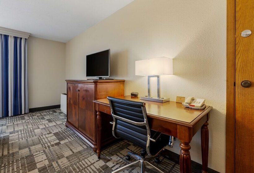 스탠다드 룸 더블 침대 2개, Best Western Plus Dubuque Hotel And Conference Center