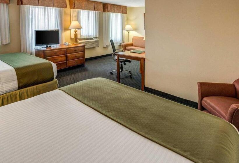 Номер Стандарт Вид на Бассейн, Quality Inn Ashland   Lake Superior