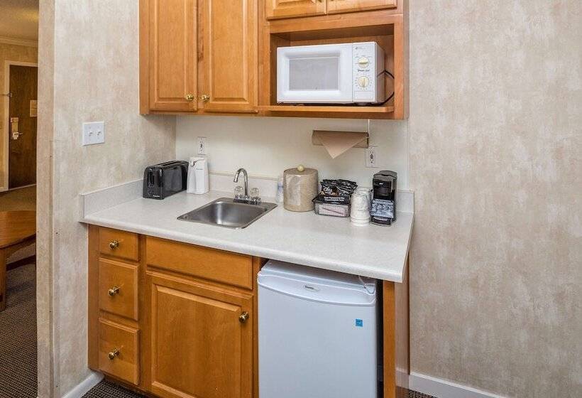 Suite, Sfo El Rancho Inn Surestay Collection By Best Western
