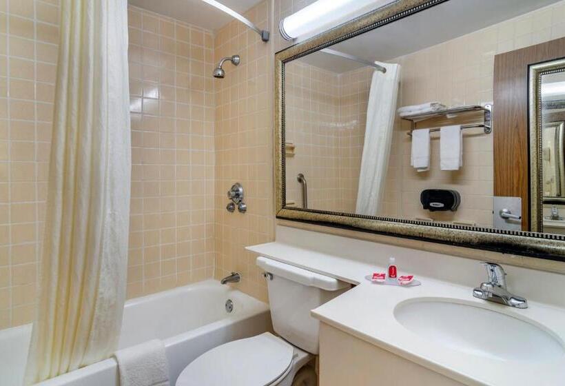 Номер Стандарт 2 Двуспальные Кровати, Econo Lodge   Perry National Fair Ground Area