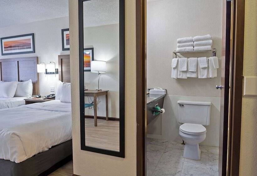 스탠다드 룸 더블 침대 2개, Quality Inn Milansandusky