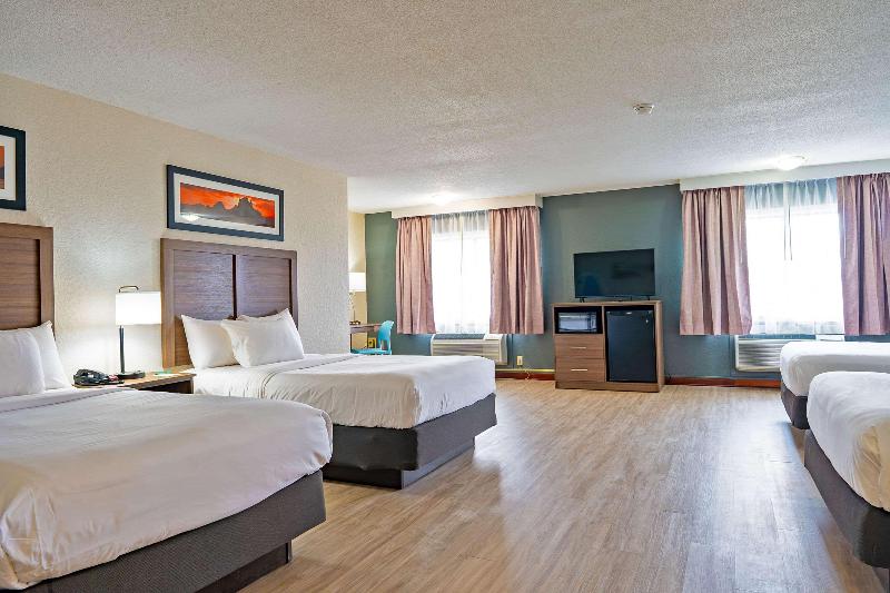 스탠다드 룸 킹사이즈 침대, Quality Inn Milansandusky