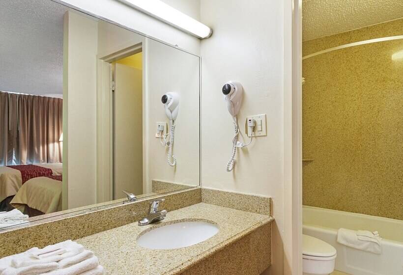 디럭스 룸, Red Roof Inn Montgomery  Midtown