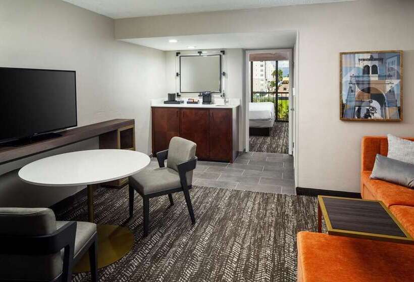 스탠다드 룸, Embassy Suites Hotel Birmingham
