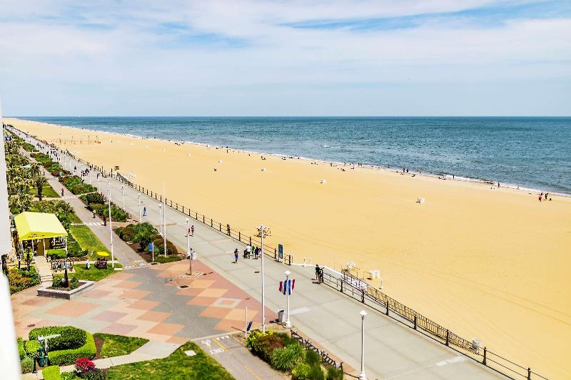带大床的标准工作室, Hampton Inn Virginia Beachoceanfront North