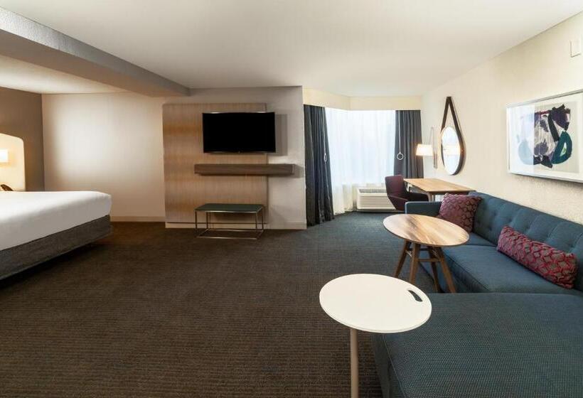 주니어 스위트 킹사이즈 침대, Crowne Plaza Atlanta Ne   Norcross