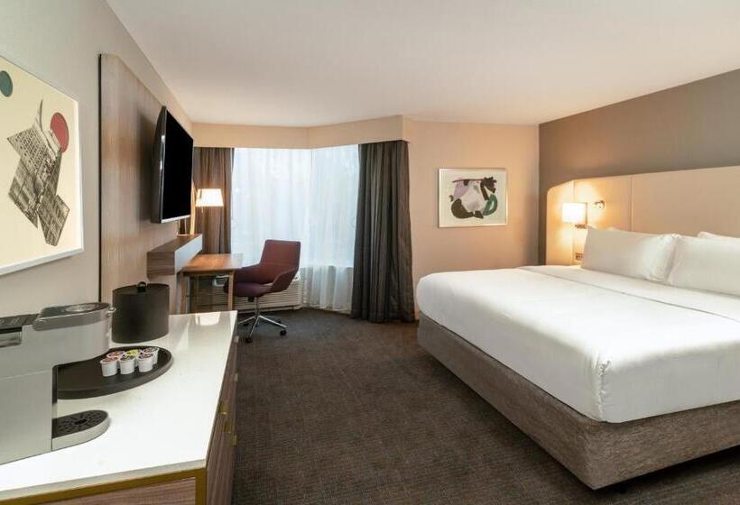 장애인을 위한 킹사이즈 침대 스탠다드 룸, Crowne Plaza Atlanta Ne   Norcross