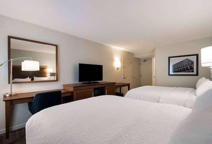 Номер Стандарт 2 Двуспальные Кровати, Hampton Inn Columbia I26 Airport