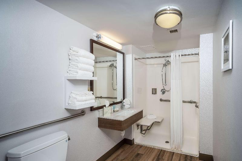 Номер Стандарт, Hampton Inn Fall River/westport