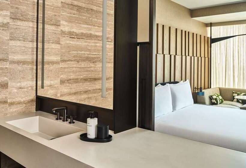 Стандартный Номер Кровать Кинг, Hilton Charlotte University Place
