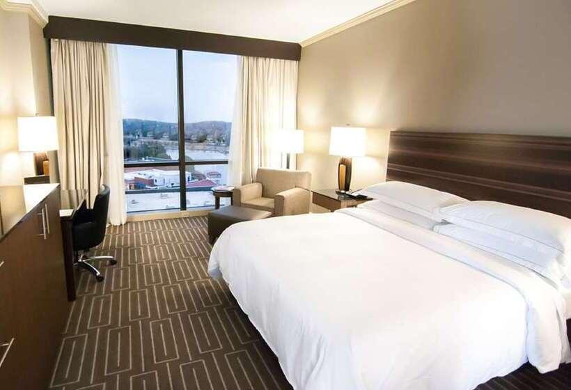 Номер Executive Кровать Кинг, Hilton Charlotte University Place