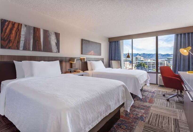 Номер Стандарт 2 Двуспальные Кровати, Hilton Charlotte University Place