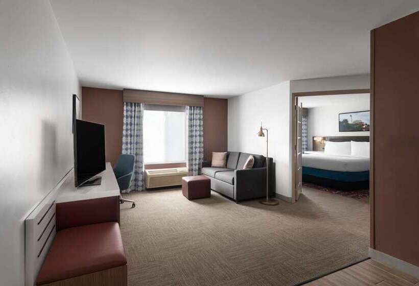 Номер Executive Кровать Кинг, Hilton Charlotte University Place