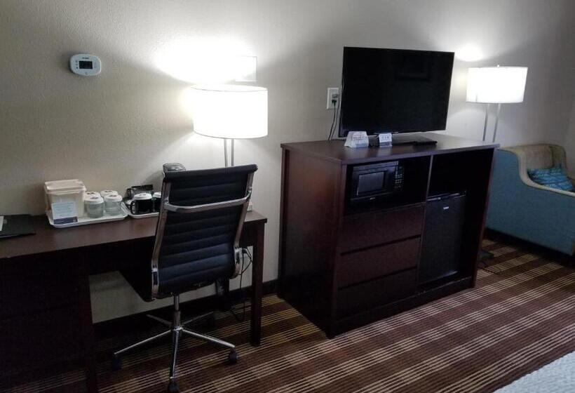 Номер Deluxe с Балконом, Pocono Inn & Banquet   Stroudsburg