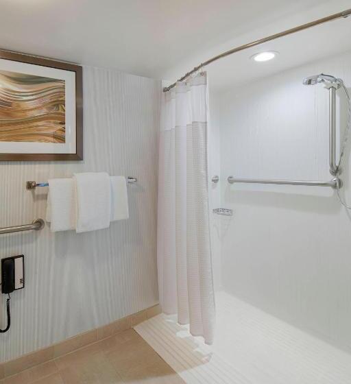 장애인을 위한 킹사이즈 침대 스탠다드 룸, Courtyard By Marriott Columbus West/hilliard