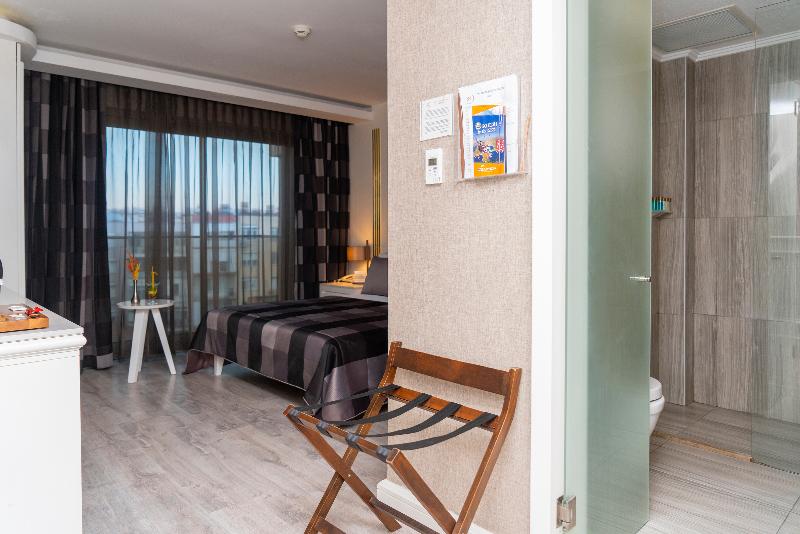 장애인을 위한 스탠다드 룸, Crowne Plaza Ventura Beach, An Ihg