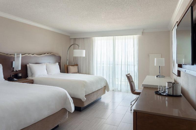 デラックスルーム, Fort Lauderdale Marriott Harbor Beach Resort & Spa