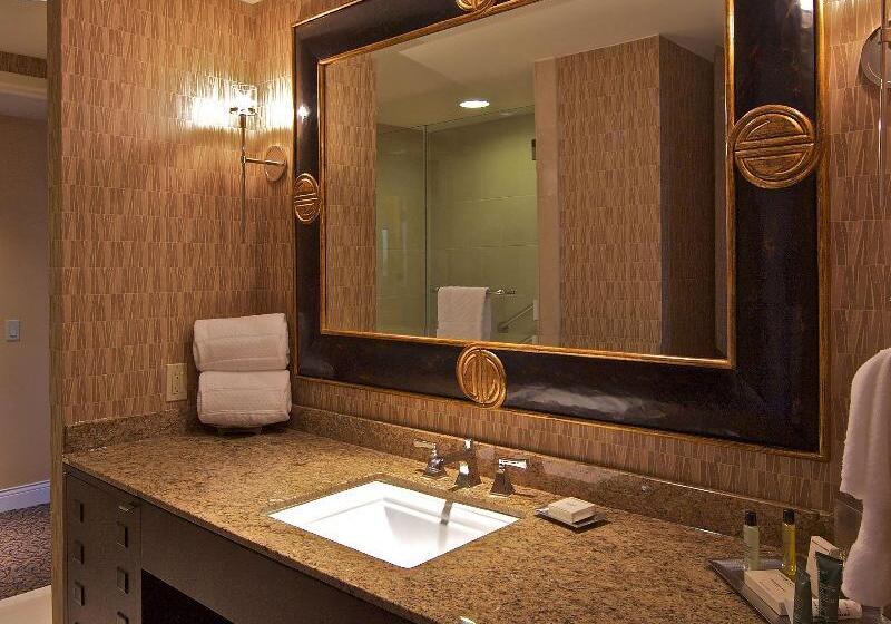 Suíte, Hilton Anatole