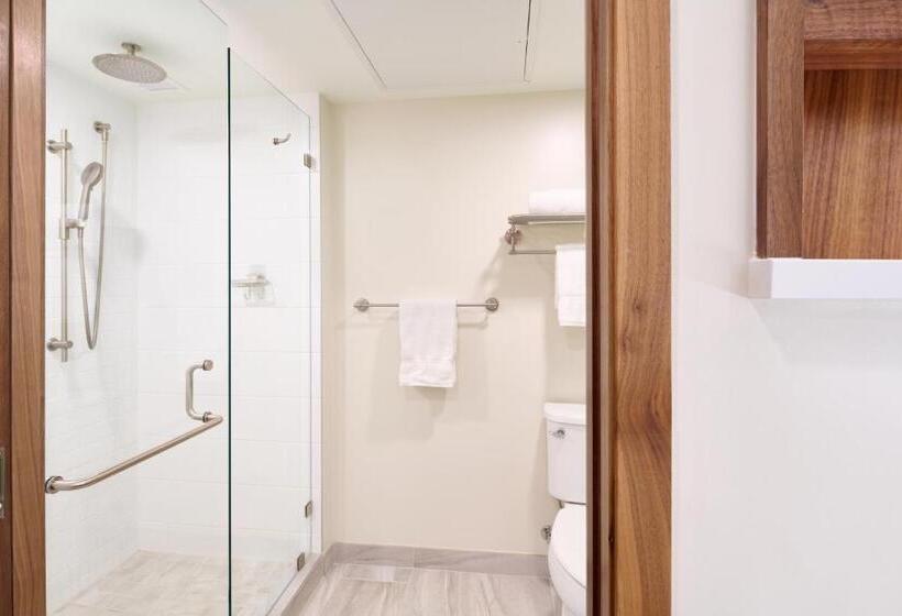 Номер Премиум, Outrigger Kāʻanapali Beach Resort