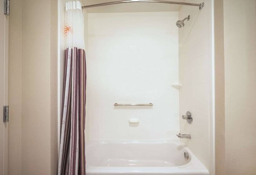 Люкс Повышенной Комфортности, La Quinta Inn By Wyndham Fresno Yosemite