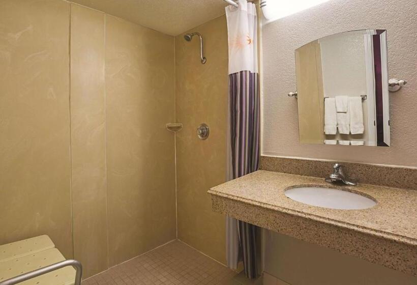 Habitació Estàndard Adaptada per a Discapacitats, Wingate By Wyndham Galveston East Beach