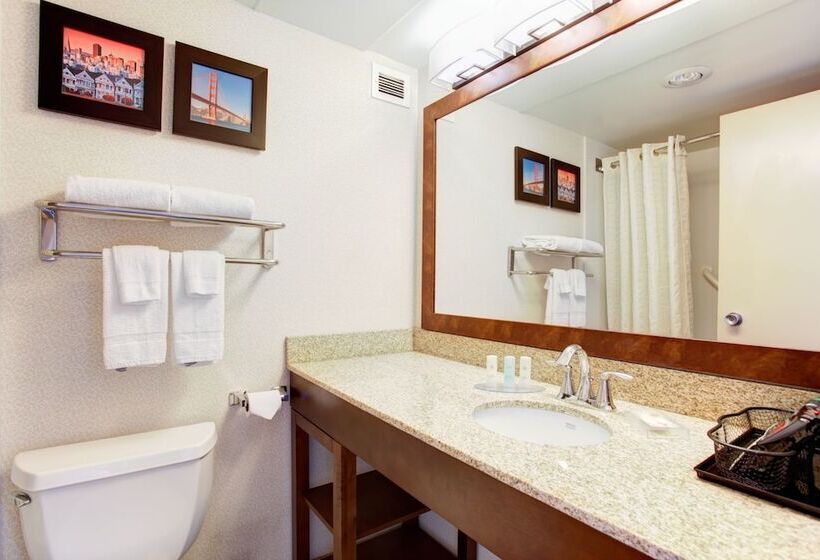 Suite Adaptada per a persones amb mobilitat reduïda, Comfort Inn By The Bay