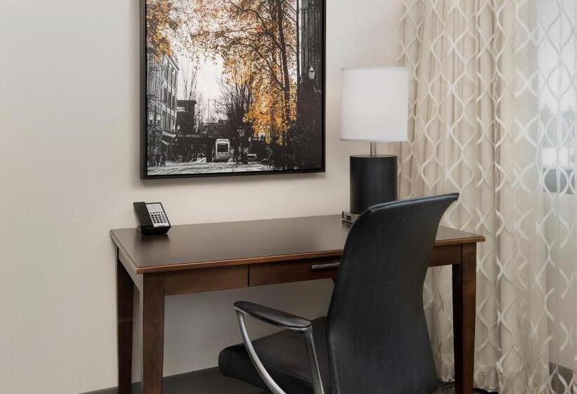 스탠다드 룸 킹사이즈 침대, Crowne Plaza Hotel Portland Downtown Convention Center, An Ihg