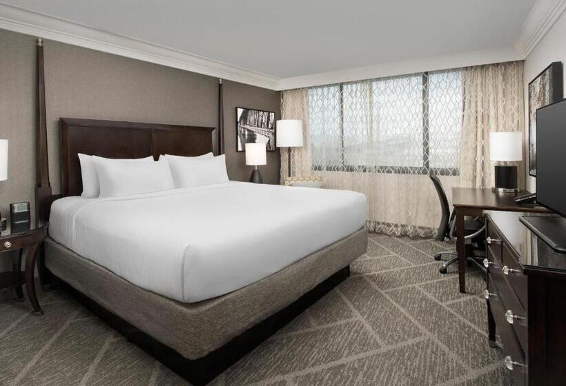 장애인을 위한 킹사이즈 침대 스탠다드 룸, Crowne Plaza Hotel Portland Downtown Convention Center, An Ihg