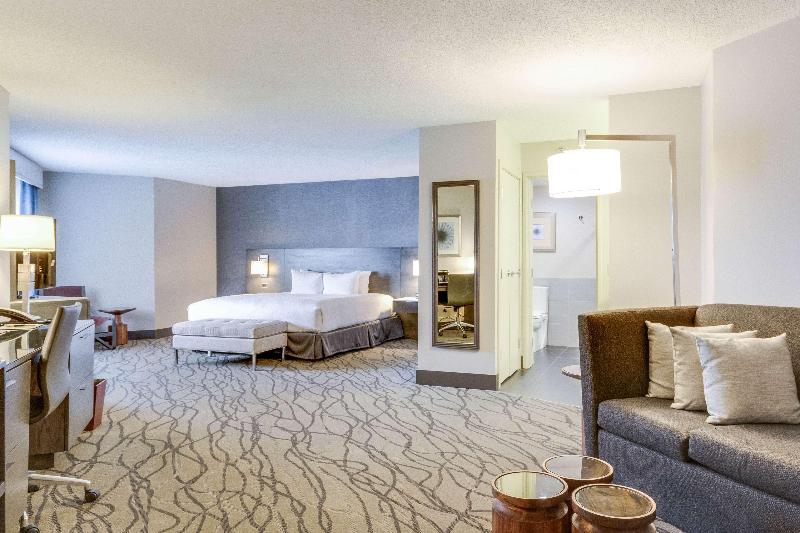 Люкс Кровать Кинг, Doubletree By Hilton Hotel Racine Harbourwalk