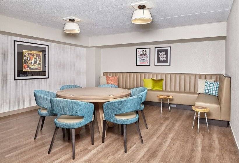 Люкс, Doubletree Suites By Hilton Nashville Airport