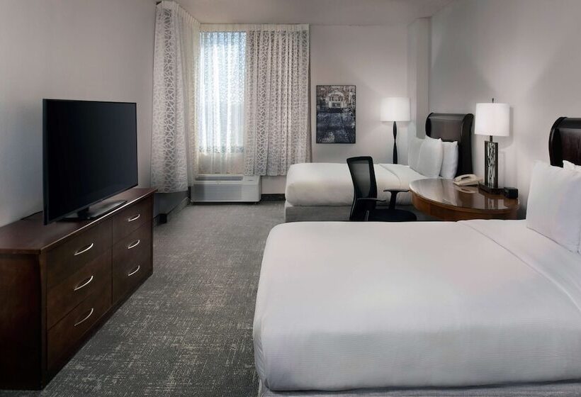 חדר סטנדרט שתי מיטות זוגיות, Doubletree By Hilton Memphis Downtown