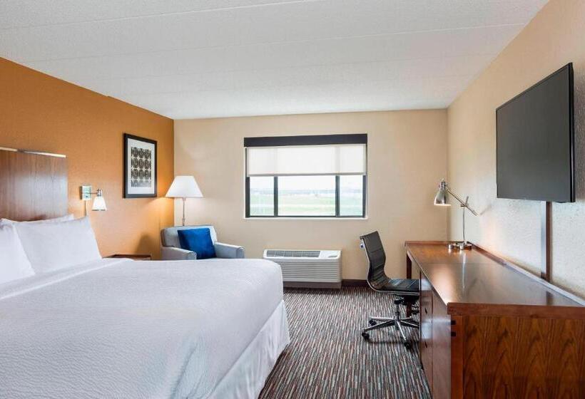 Номер Клуб Кровать Кинг, Four Points By Sheraton Milwaukee Airport