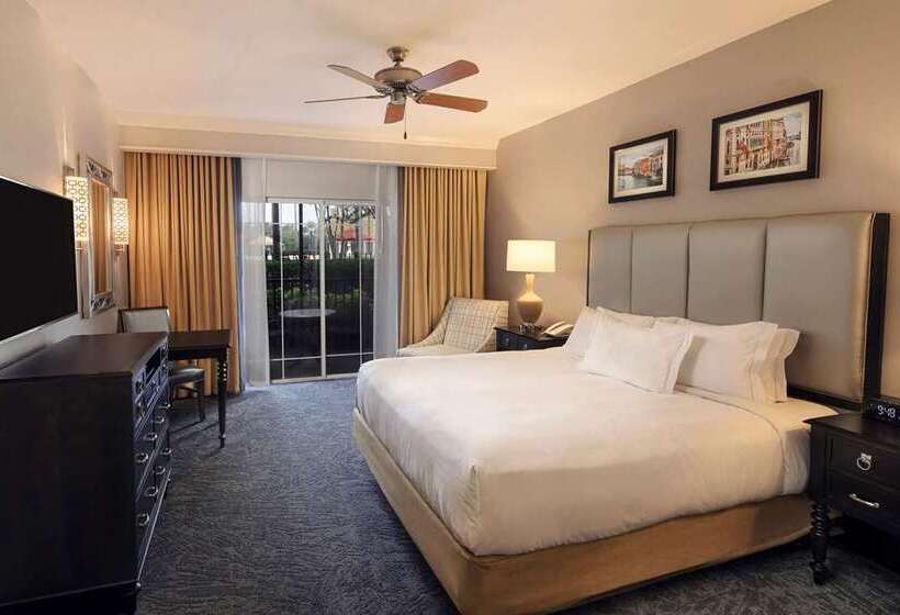 Engelliler için Büyük Çift Kişilik Yataklı Standart Oda, Hilton Palm Beach Pbi