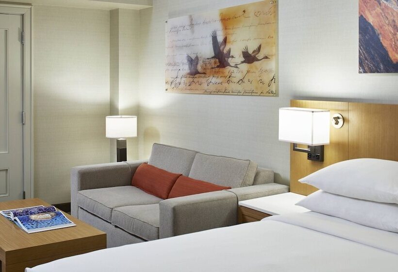 Suite Familiar, Renaissance Chicago Glenview Suites