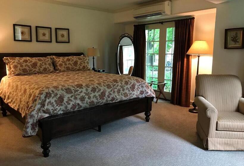 디럭스 룸 킹사이즈 침대, The Old Lyme Inn