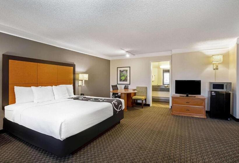 이그제큐티브 룸 킹사이즈 침대, La Quinta Inn By Wyndham Tucson East