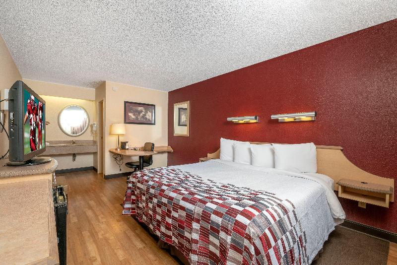 디럭스 룸 킹사이즈 침대, Red Roof Inn Chesapeake Conference Center