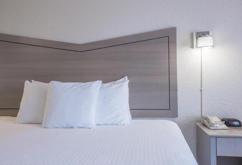 Номер Стандарт Кровать Кинг Адаптированный для Инвалидов, Ocean Coast Hotel At The Beach Amelia Island