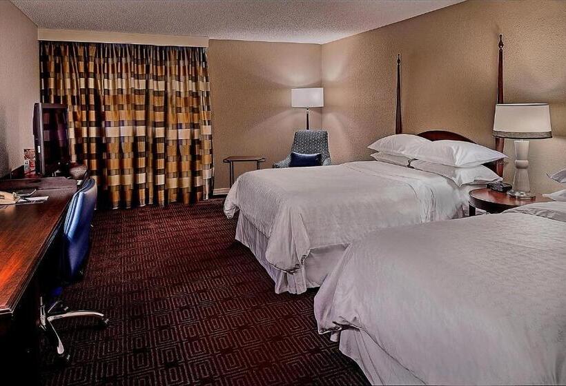 Номер Стандарт 2 Двуспальные Кровати, Sheraton Westport Lakeside Chalet