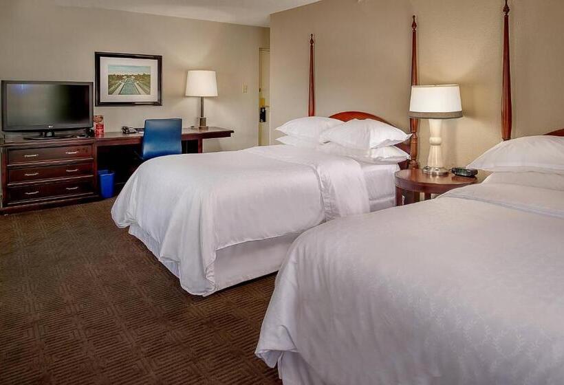 Стандартный Номер Кровать Кинг, Sheraton Westport Lakeside Chalet