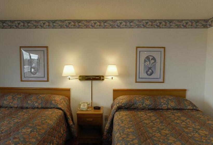 Номер Стандарт 2 Двуспальные Кровати, Americas Best Value Inn & Suites International Falls
