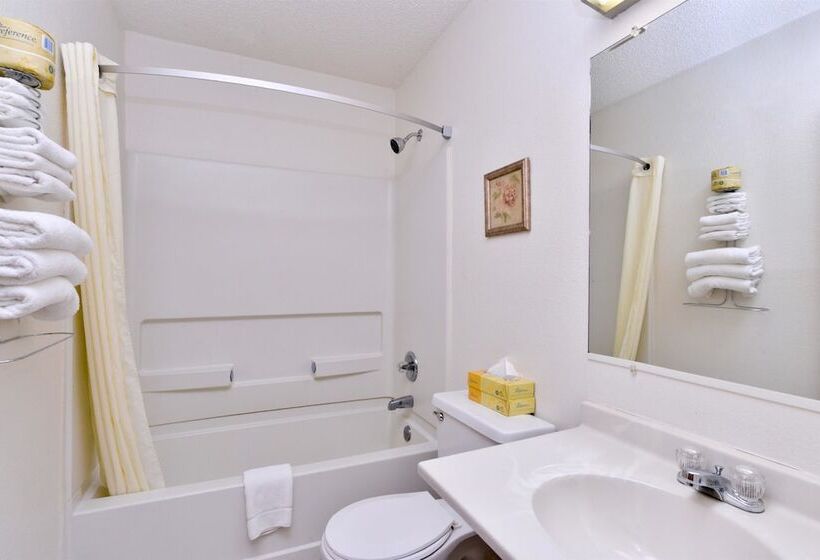 Номер Стандарт 2 Двуспальные Кровати, Americas Best Value Inn & Suites International Falls