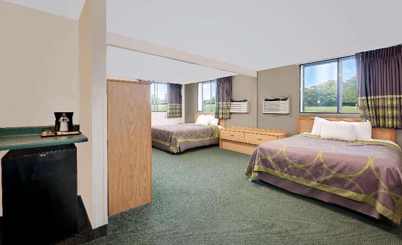 سوییت, Super 8 By Wyndham Spearfish
