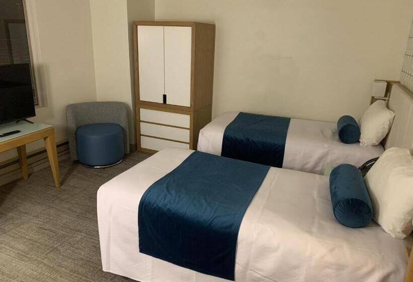 标准间, Split Rock Resort