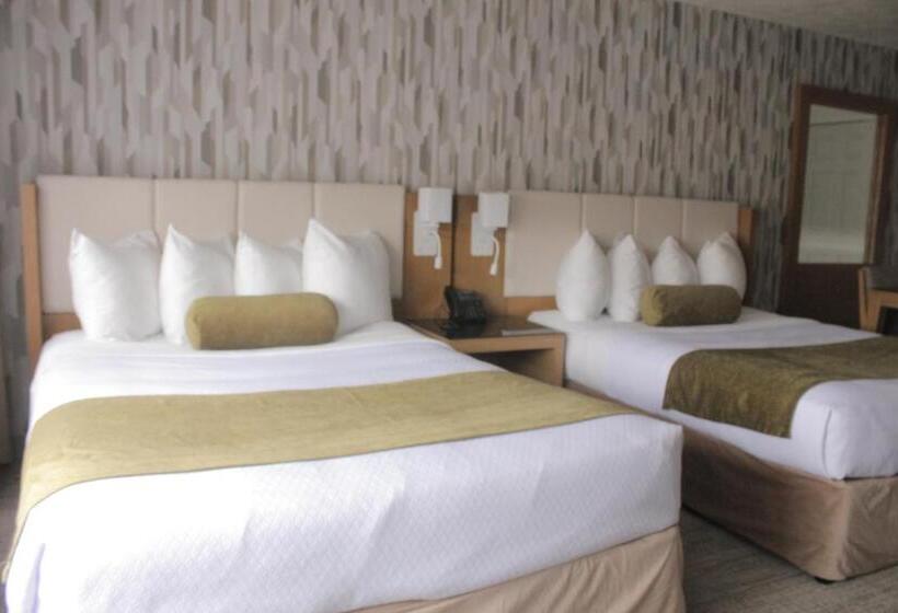 标准工作室, Split Rock Resort