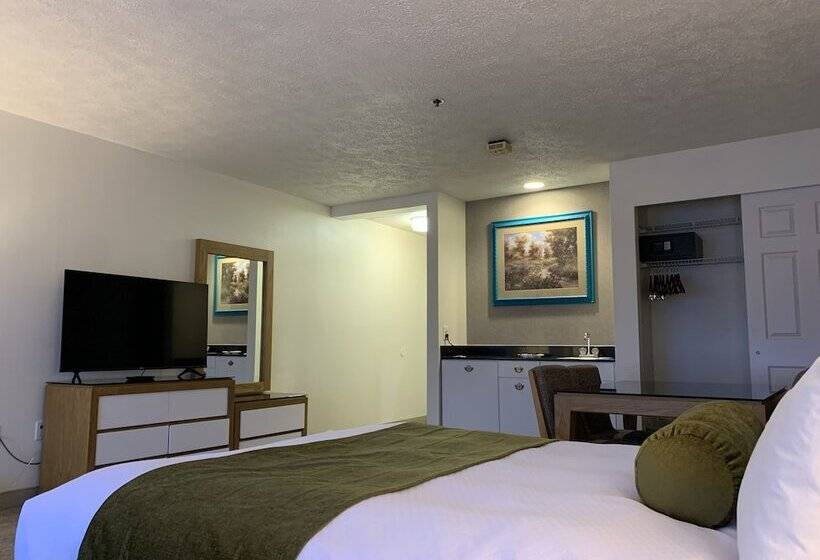 标准工作室, Split Rock Resort