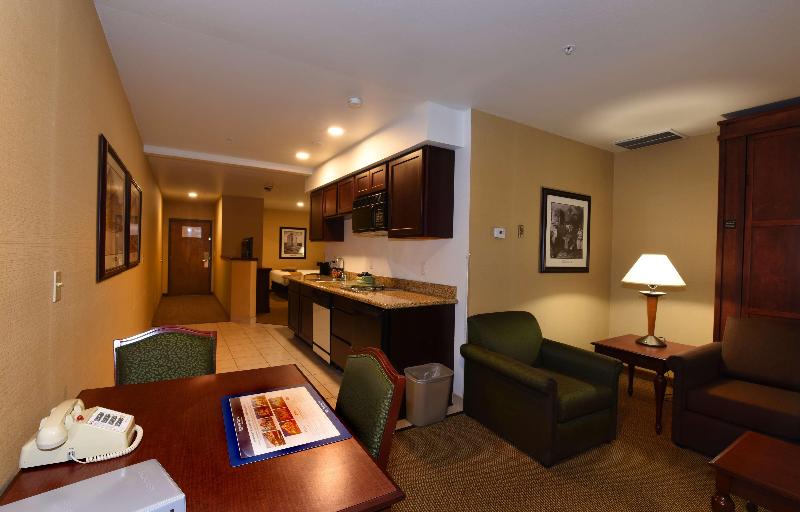 クイーンサイズベッドのスイートルーム, Best Western Plus Ahtanum Inn
