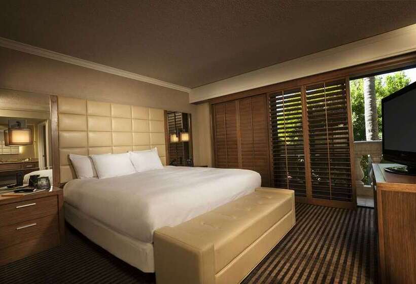 سوییت, Hilton Phoenix Resort At The Peak