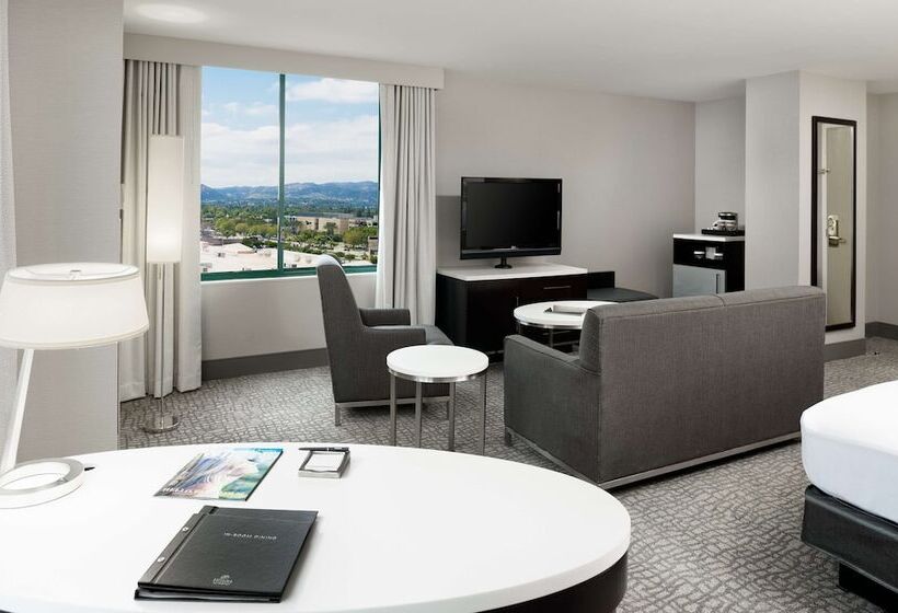 디럭스 룸, Hilton Woodland Hills / Los Angeles