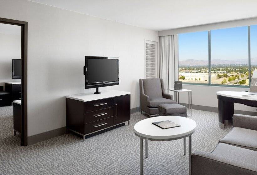 프리미엄 스위트, Hilton Woodland Hills / Los Angeles